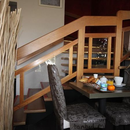 Hotel D'Arcins Latresne Esterno foto