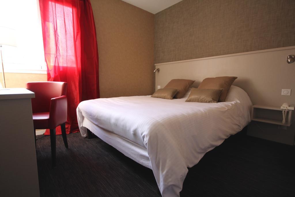 Hotel D'Arcins Latresne Esterno foto