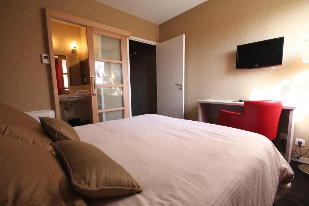 Hotel D'Arcins Latresne Camera foto